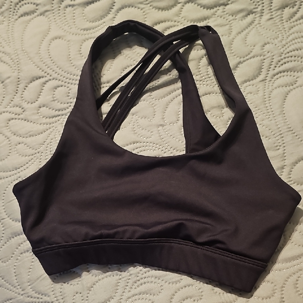WILO THE LABEL Contour Strappy Sports Bra